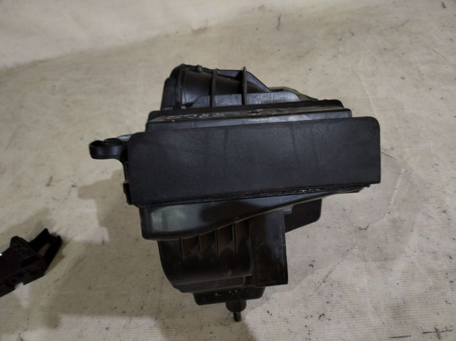 Carcasa filtru aer, Renault Megane 3, 2008, 2009, 2010, 2011, 2012, 2013, 2014, 2015, cod origine OE 8200947663.