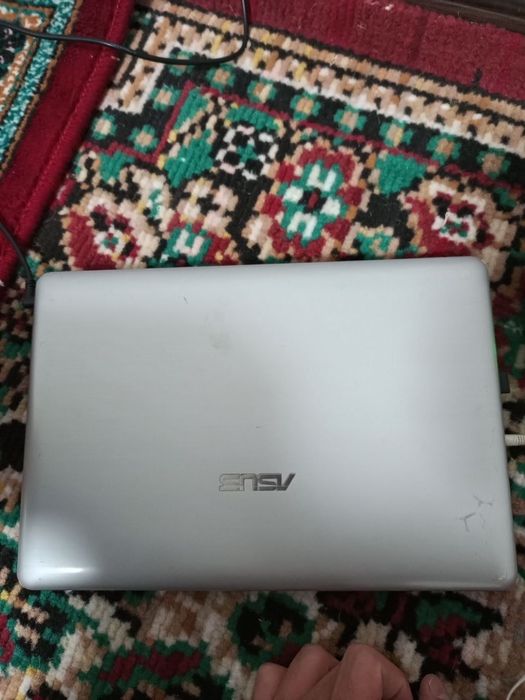 Noutbuk asus sotiladi zarur