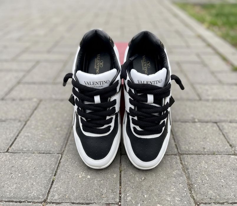 Adidasi Valentino Garavani Negru Alb Full Box