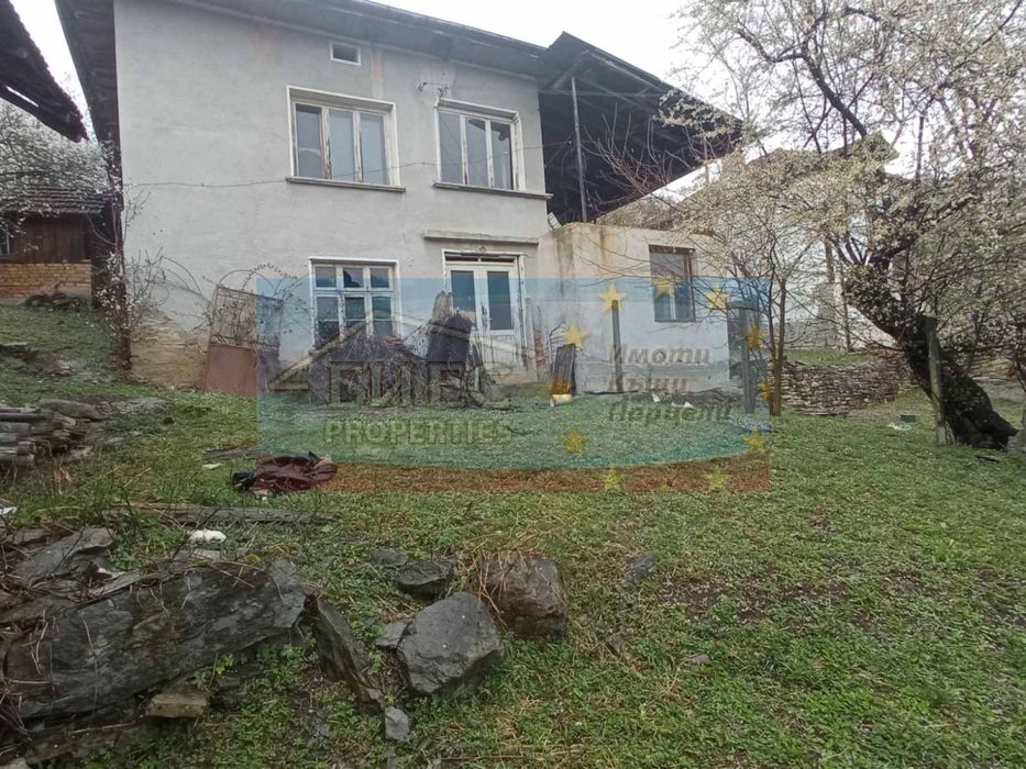 Къща в с. Голям извор