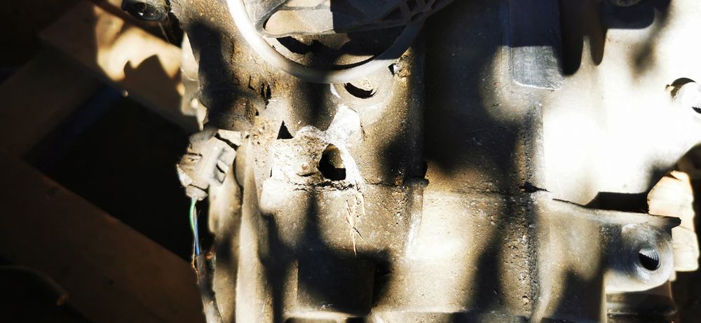 Cutie viteze manuală 6 trepte NFU 2.0 tdi 140cp CFF Passat b7 VW