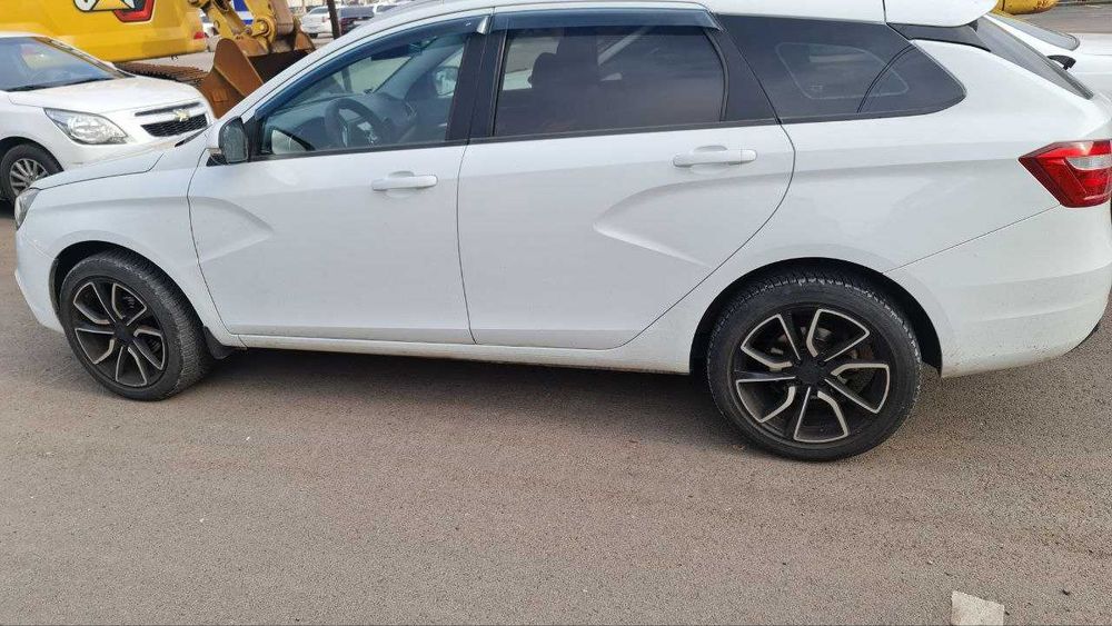 Продам Lada Vesta (универсал) 2018г.в., 95 000 км