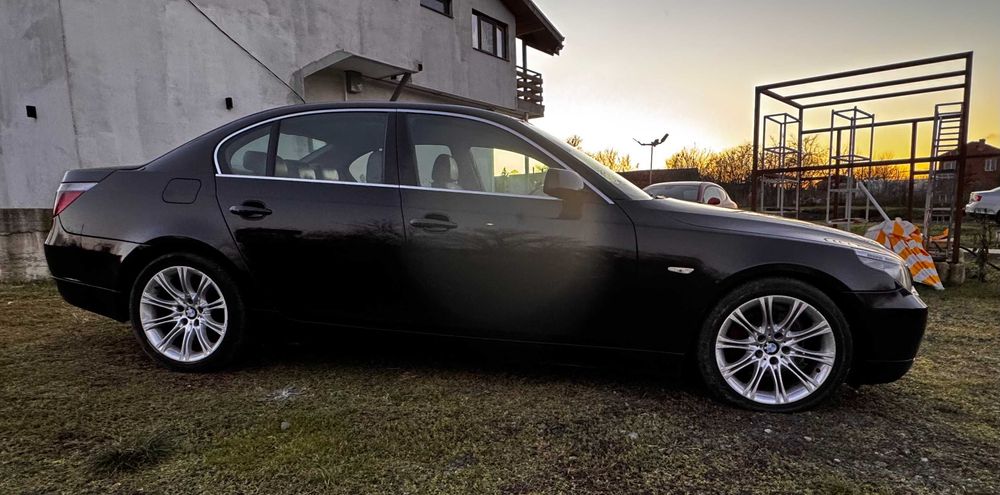 Продавам BMW 520i