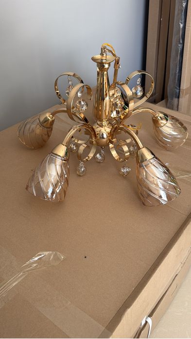 Люста интерьерная