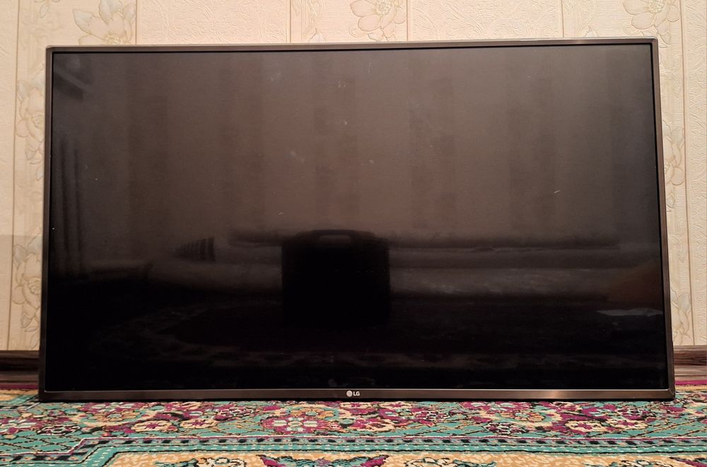 Телевизор (қосалқы бөлшек) на запчасти.