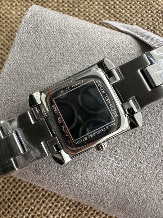 Ceas Michael Kors Lady Silver Petite Emery MK4836