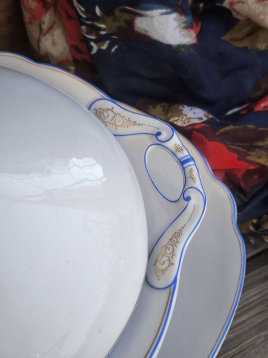 Комплект съдове за сервиране