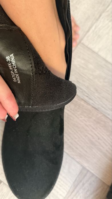 Продам Женские ботинки