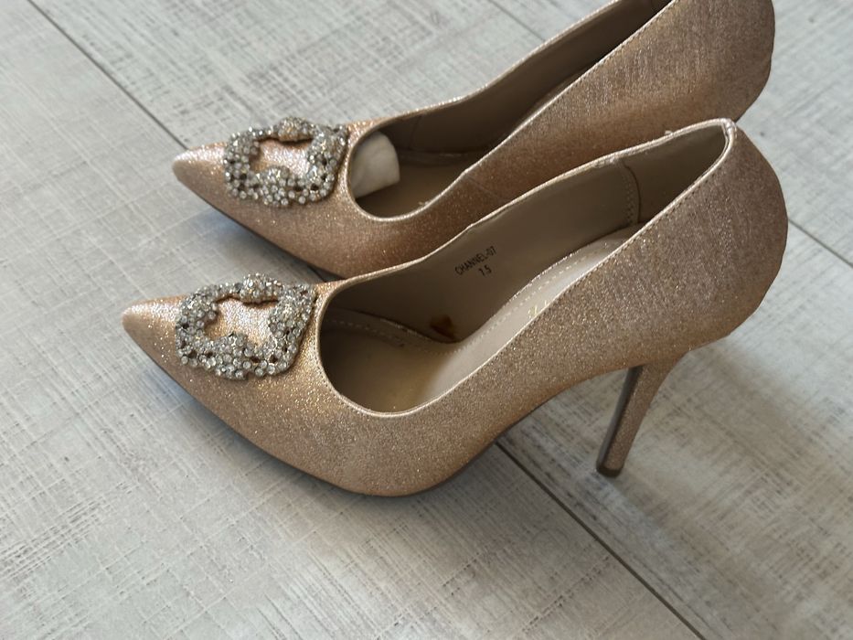 Червени обувки естествена кожа