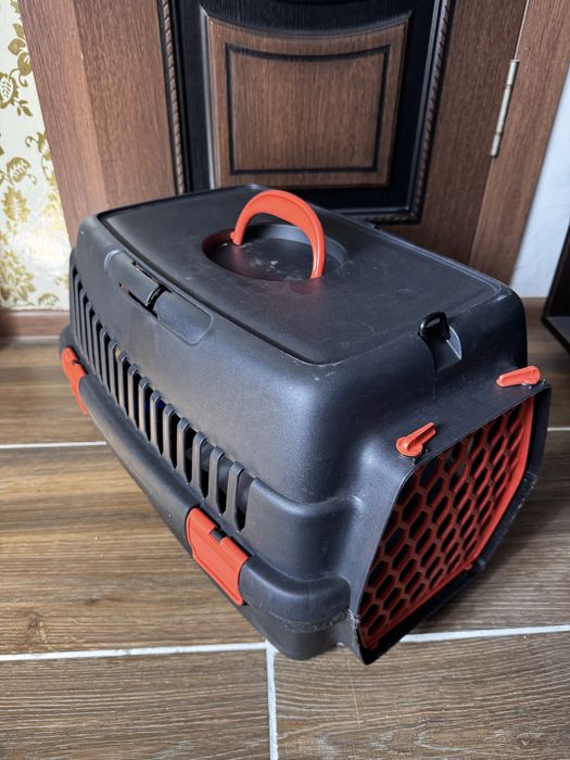 Продам переноску для собак