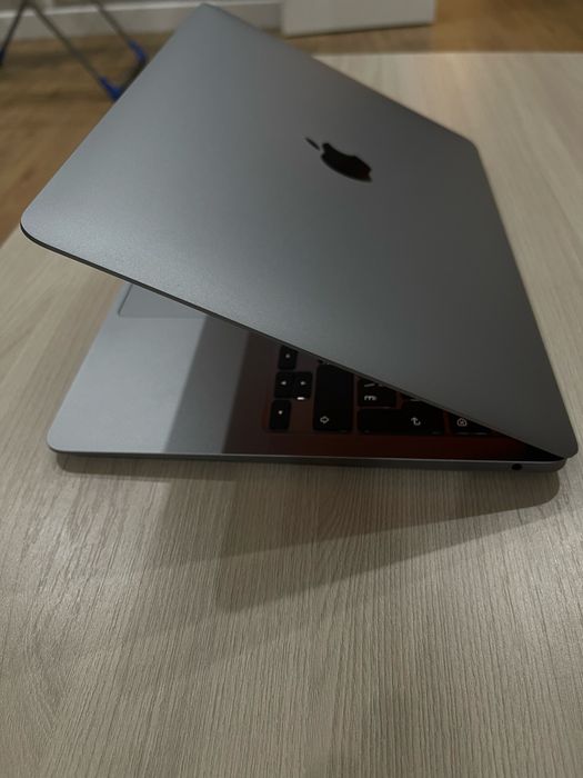 MacBook Air m1 96% AKB