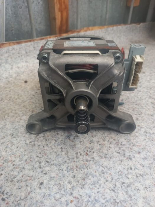 Моторчик от стиральной машины АТЛАНТ