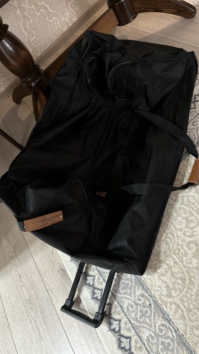 Продам чемоданы