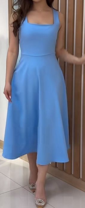 Продам два платья