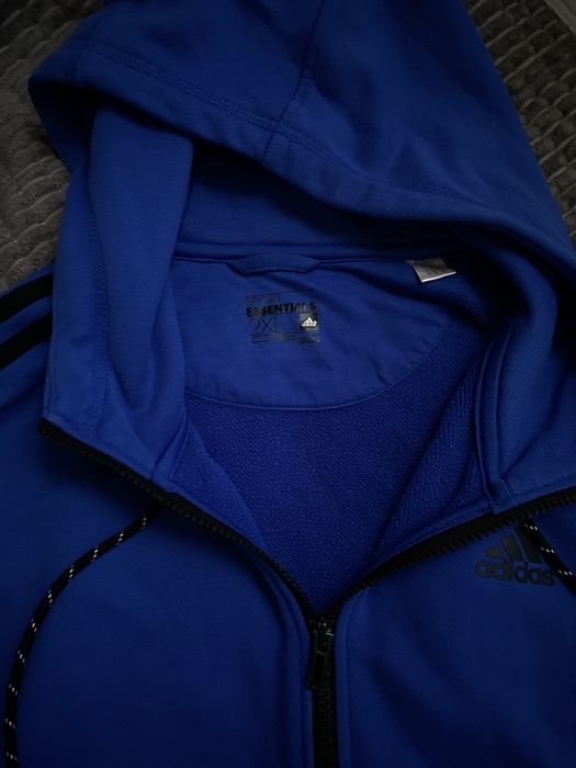 Продам кофту Adidas Essentials
