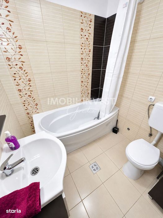 Apartament 2 camere cu terasa de 53 mp, parcare, Lidl-Cetate, 89.000E