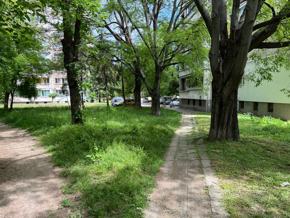 Продава се Тристаен апартамент в Плевен, Идеален център - 92 кв.м за 1544 €/кв.м - Снимка #17