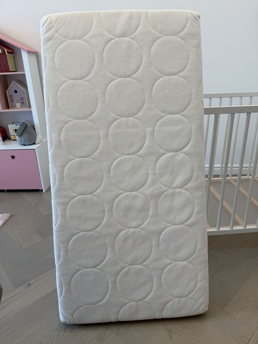 Ca NOU Patut cu saltea, plapuma, perna, asternuturi, accesorii