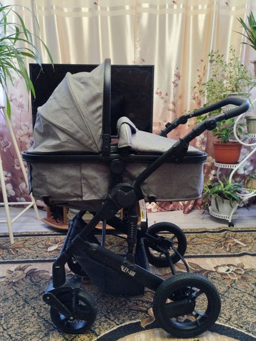 Продам детскую коляску