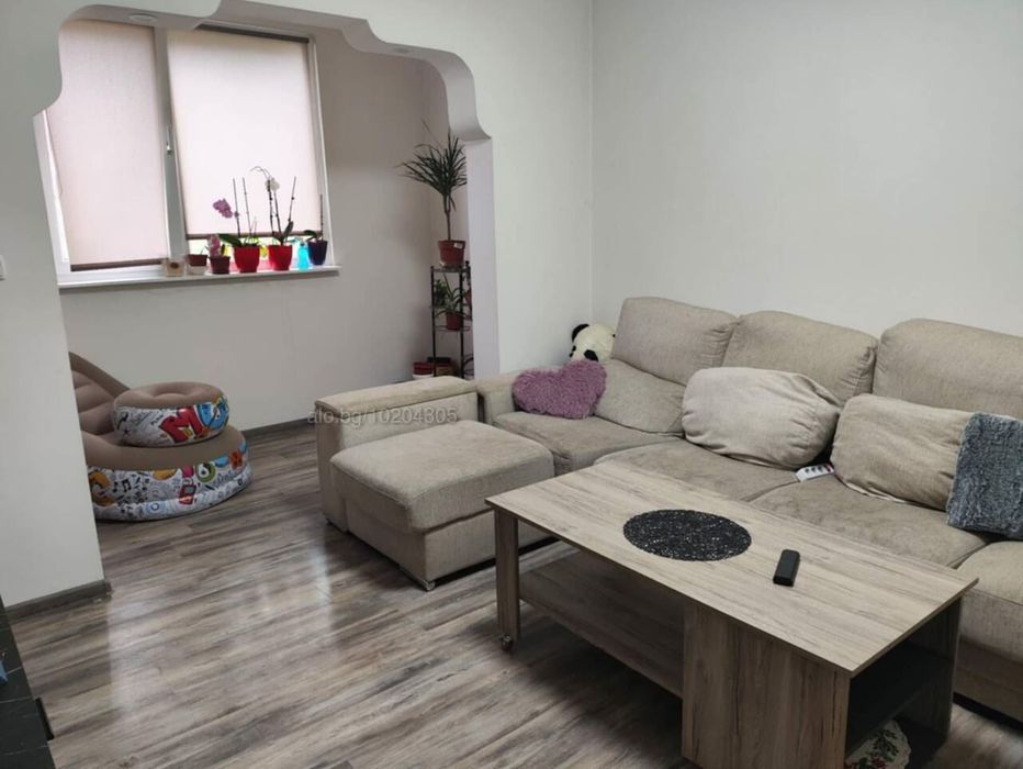 Продава се Четиристаен апартамент в Шумен, Тракия - 115 кв.м за 1331 €/кв.м - Снимка #2