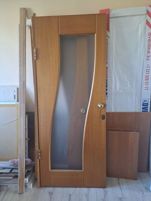 Продам двери дерево