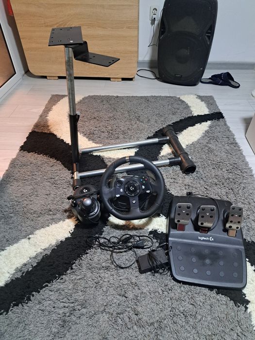 Vând Logitech G920 (volan + pedale) + stand pliabil din metal(no name)