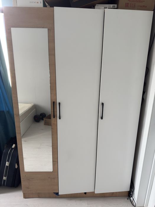 Продается шкаф,кровать,матрас,компьютерный стол