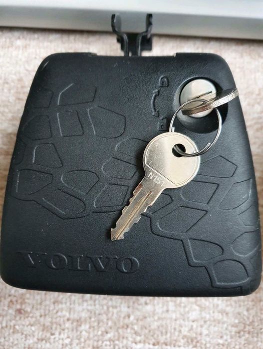 Volvo XC 60 напречни греди, багажник Thule