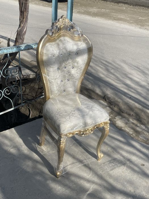 Stol stular yanğoqdan