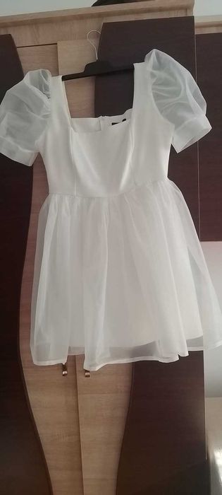 Vând rochie cununie mărimea M in Galați