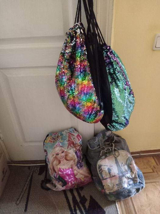 Продам красивые рюкзаки со стразами