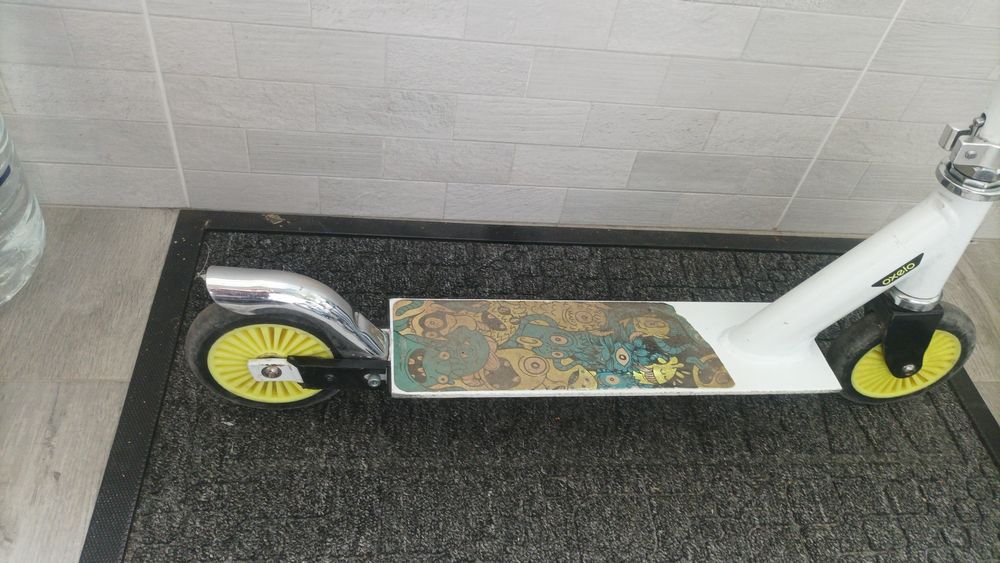 Продавам детска тротинетка оксело