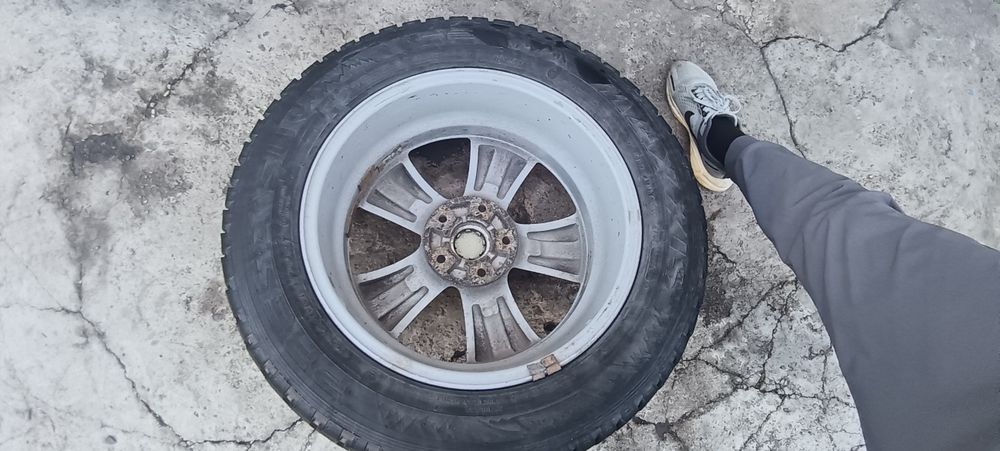 Продам диски с сезонкай комплект