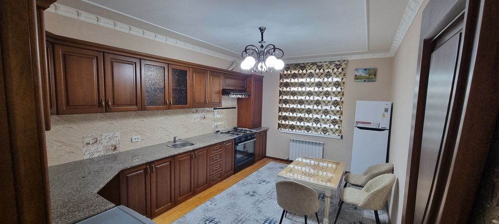 Элитная 3-комнатная квартира (112 м²) с ремонтом и мебелью