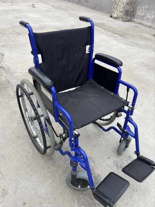 Инвалидная коляска продается