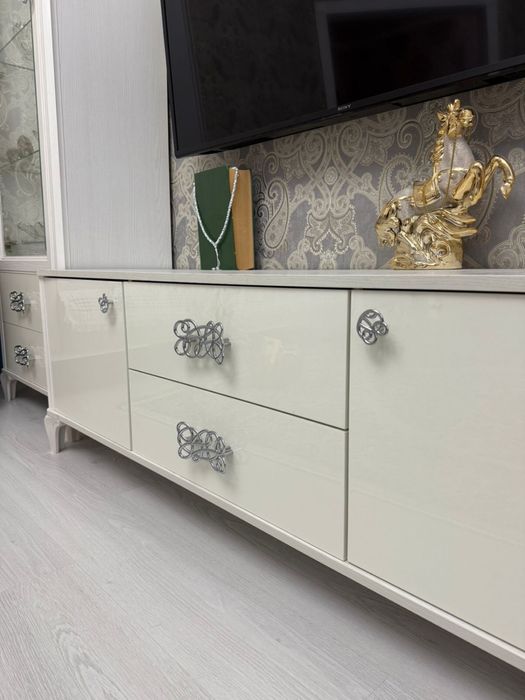 Стенка горка для гостинной