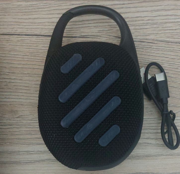 Портативная колонка JBL