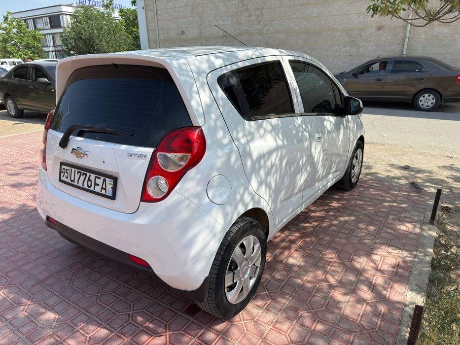 Chevrolet Spark sotiladi