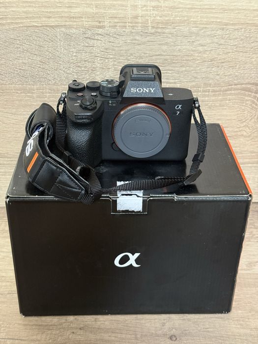 Фотоапарати Sony a7 IV и Обективи за Sony E-mount