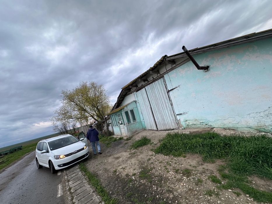 Grajd fostă fermă în Stelnica (IL)