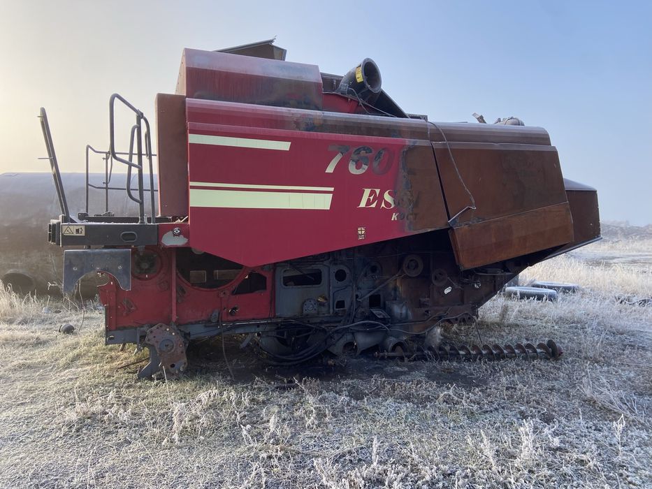 Продам комбайн Есиль 760 +1 комбайн впридачу
