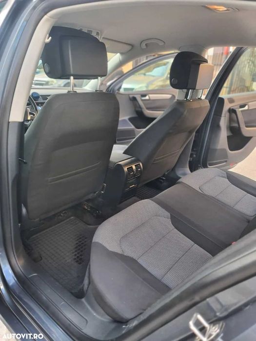 Vand Volkswagen Passat B7 2.0 TDI 140 CP 150K KM- 2011