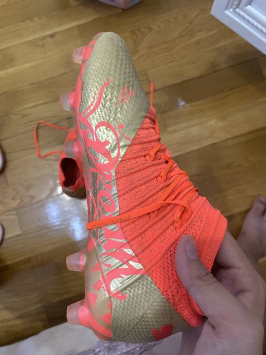 Футбольные бутсы размер 37