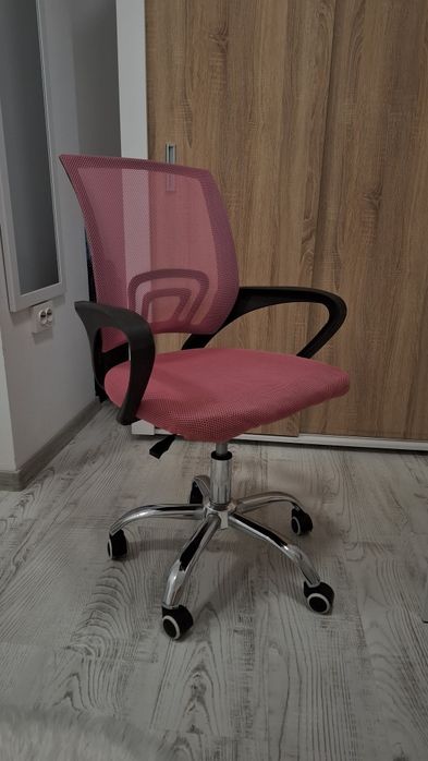 Офис мрежест стол