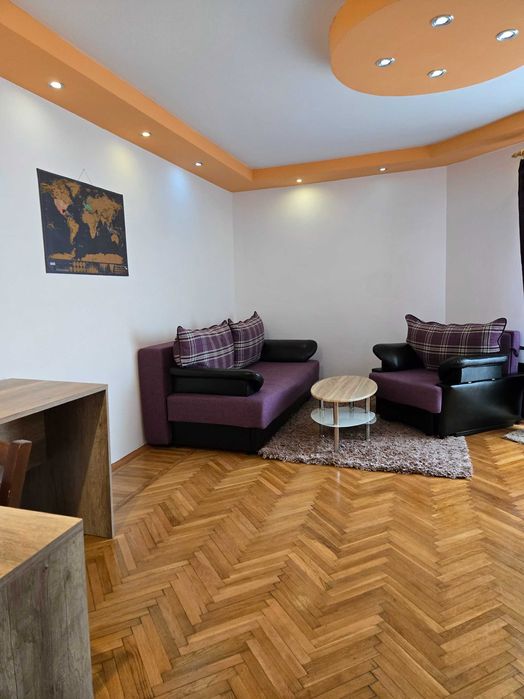 Proprietar, inchiriez apartament 2 camere decomandat, zona Soarelui