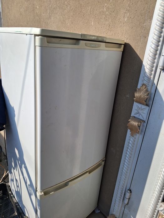 Холодильник бирюса