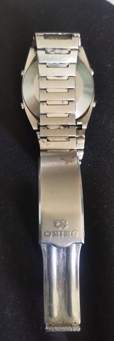 Продавам електронен часовник Seiko, работещ!.