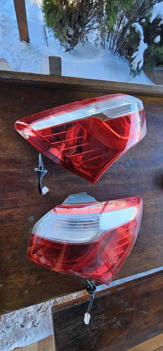 Продавам десен стоп за IX20 фейстлифт след 2015 година