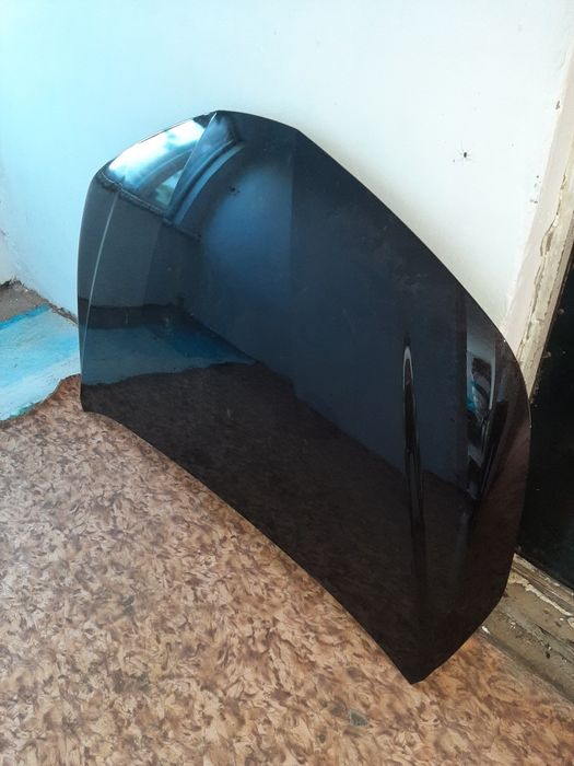 Продам капот на Тойота каролла 2019