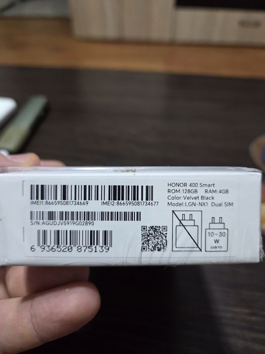 Vând Honor 400 Smart 5G